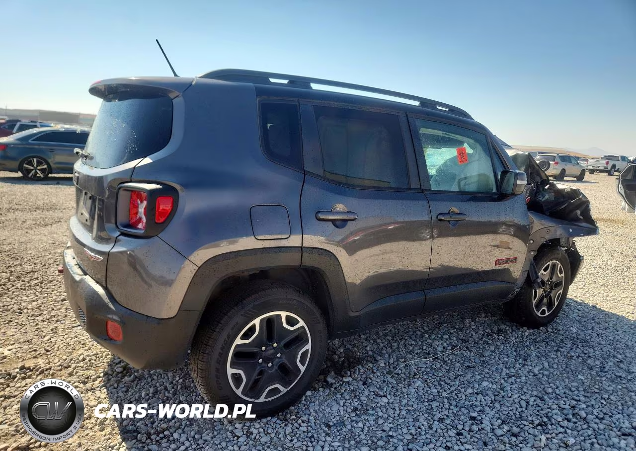 2017 Jeep Renegade Trailhawk VIN:ZACCJBCB4HPF95833 - 3