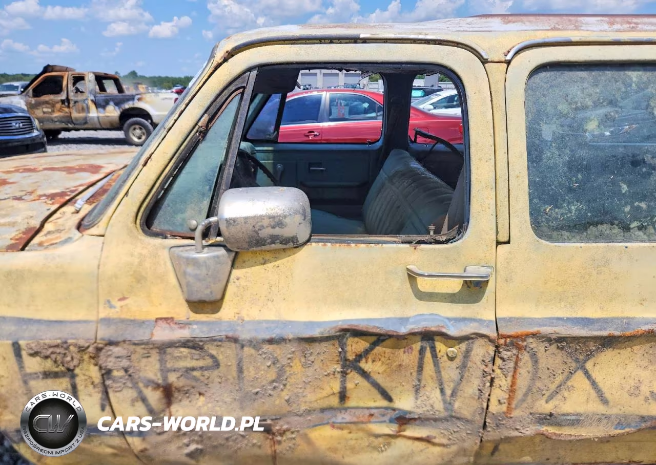1983 Chevrolet Suburban K2 VIN:1G8GK26M6DF122955 - 7