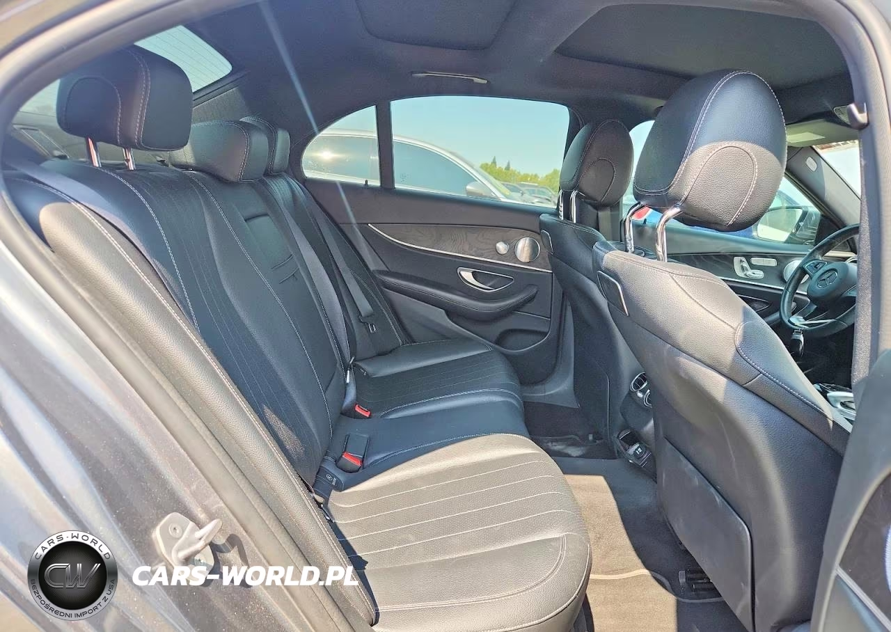 2018 Mercedes-Benz E 300 VIN:WDDZF4JB7JA458990 - 10