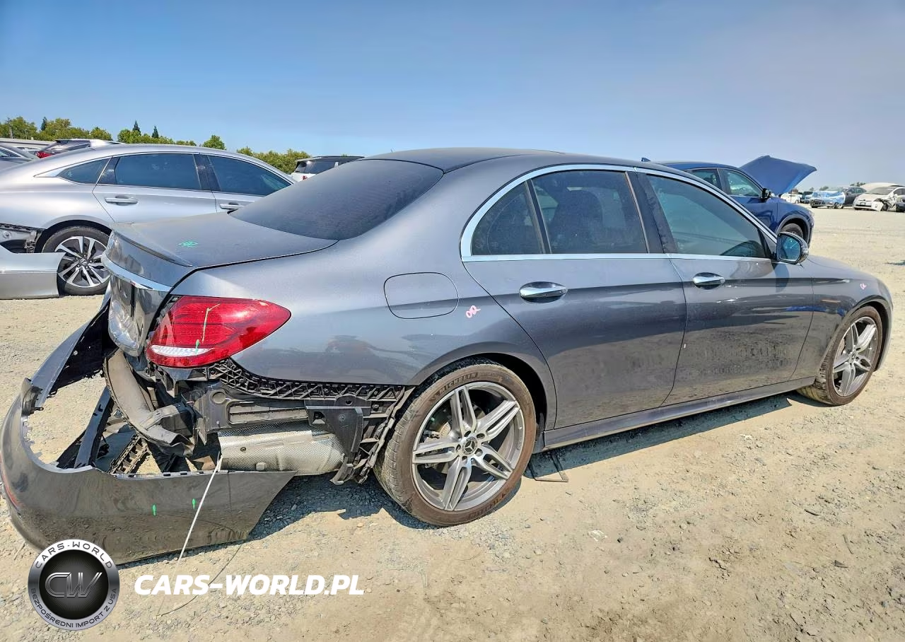 2018 Mercedes-Benz E 300 VIN:WDDZF4JB7JA458990 - 3