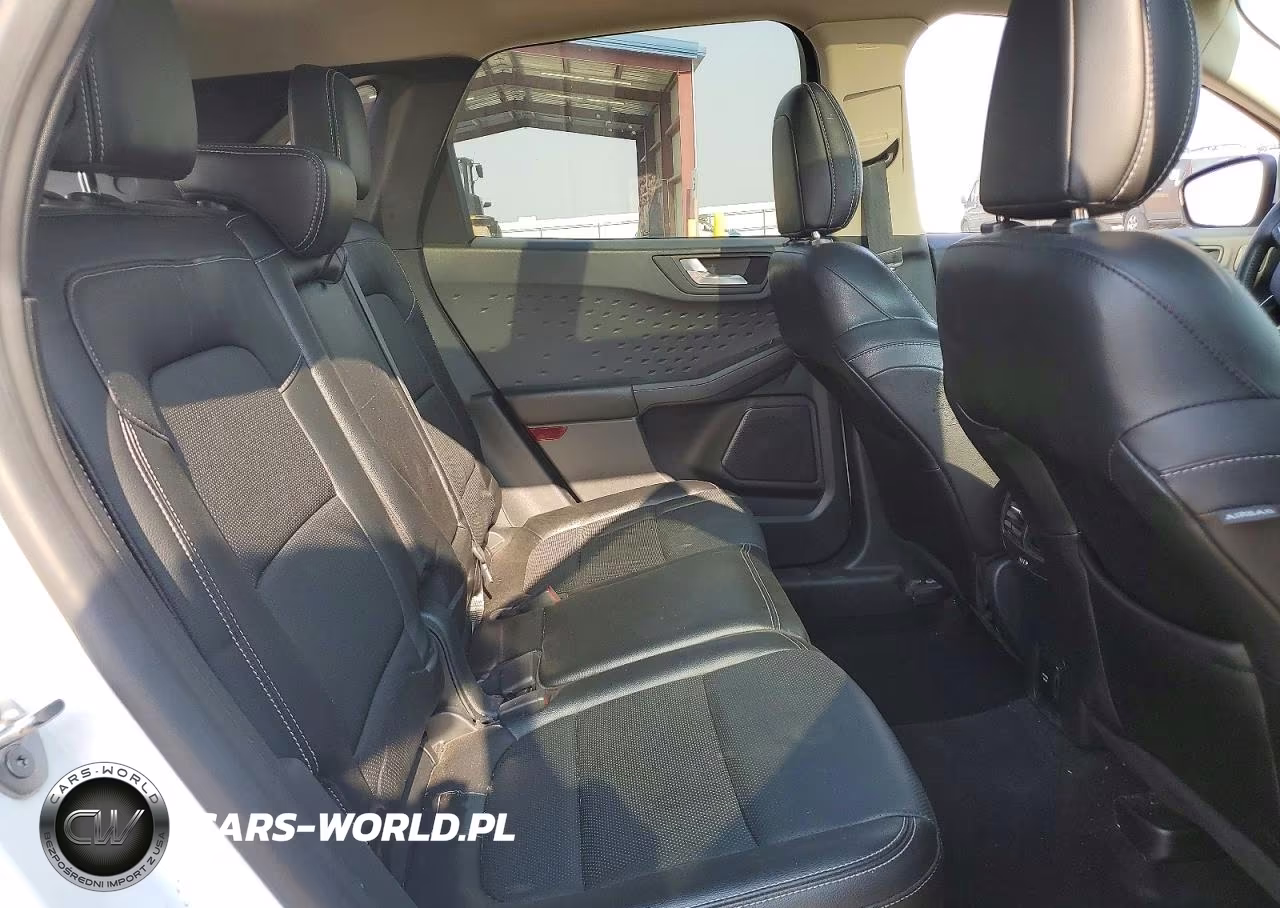 2020 Ford Escape Titanium VIN:1FMCU9J90LUB92273 - 10