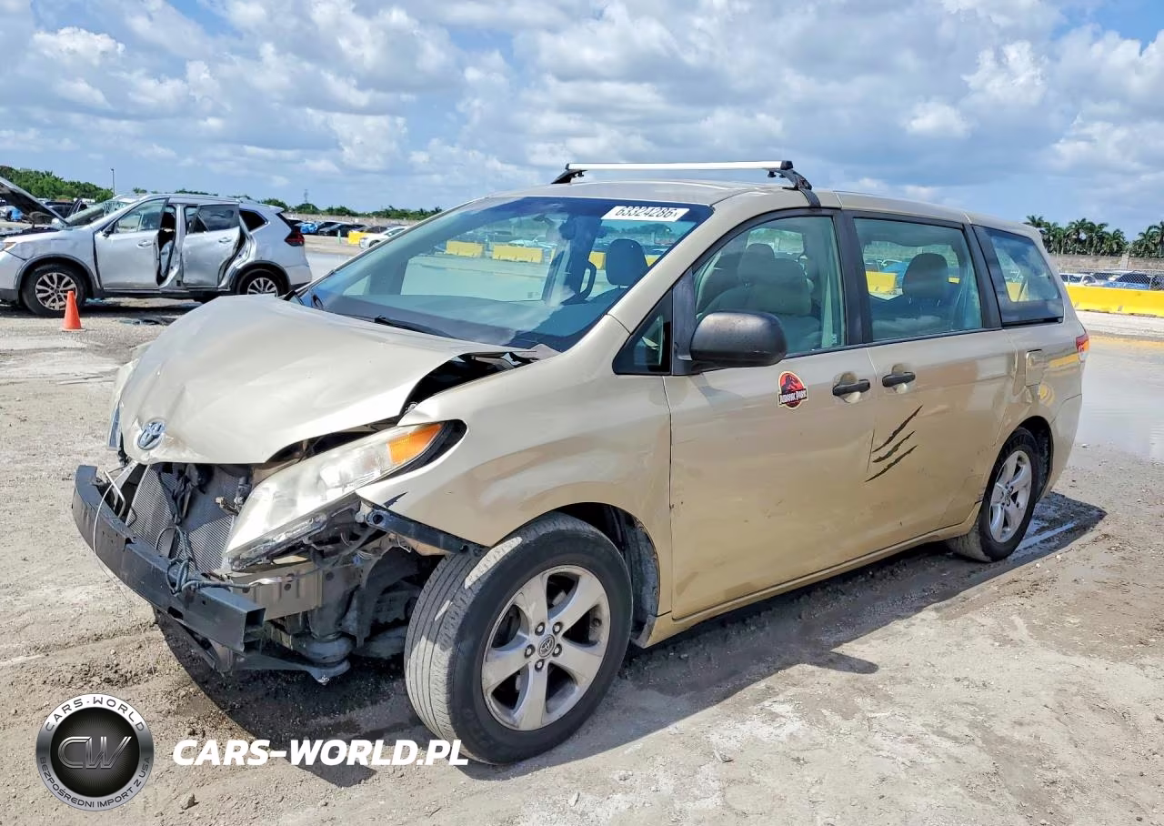 2014 Toyota Sienna L 7-Passenger