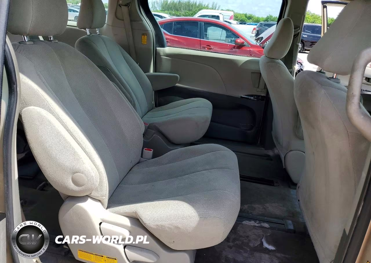 2014 Toyota Sienna L 7-Passenger VIN:5TDZK3DCXES470225 - 11