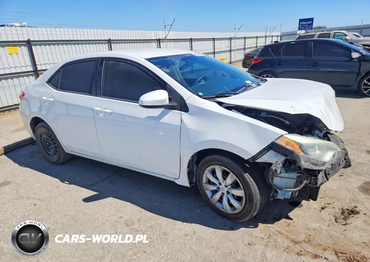 2015 Toyota Corolla Le VIN:5YFBURHE6FP228049 - 4