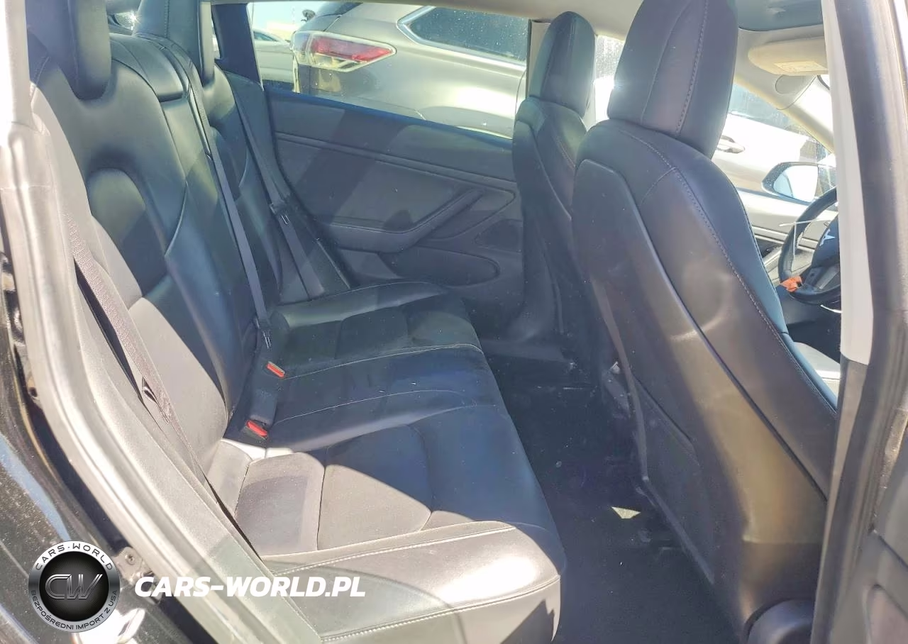 2019 Tesla Model 3 VIN:5YJ3E1EB4KF384884 - 10