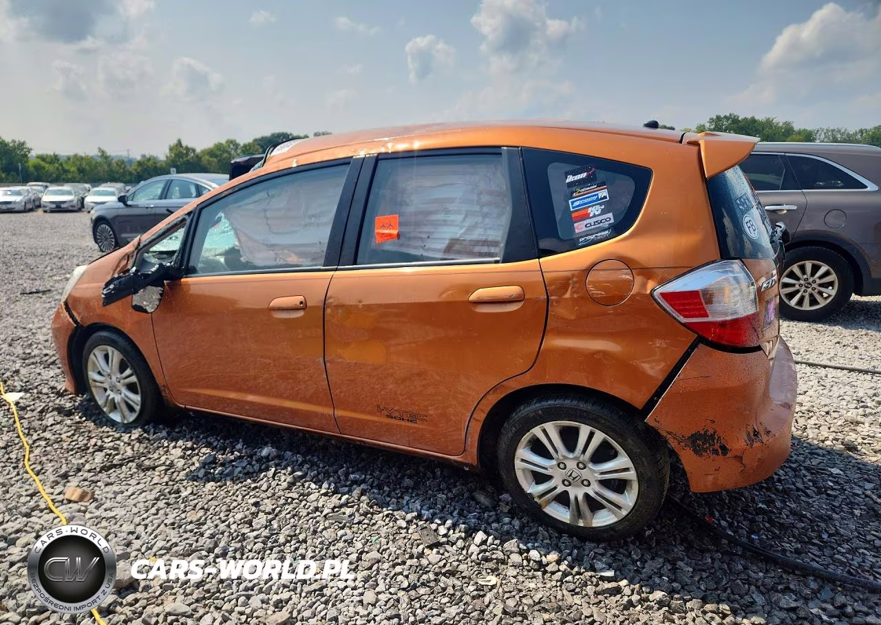 2009 Honda Fit Sport VIN:JHMGE884X9S033576 - 2