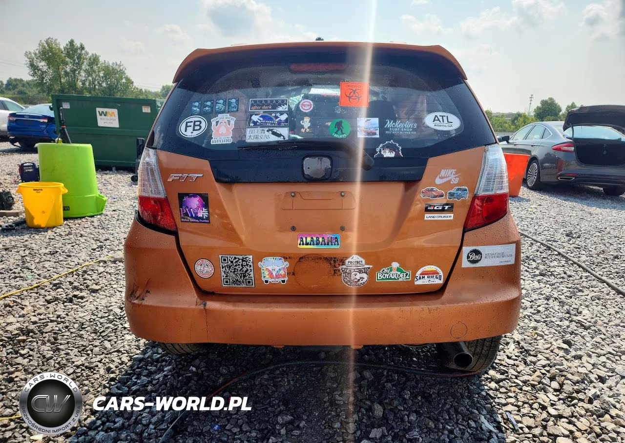 2009 Honda Fit Sport VIN:JHMGE884X9S033576 - 6