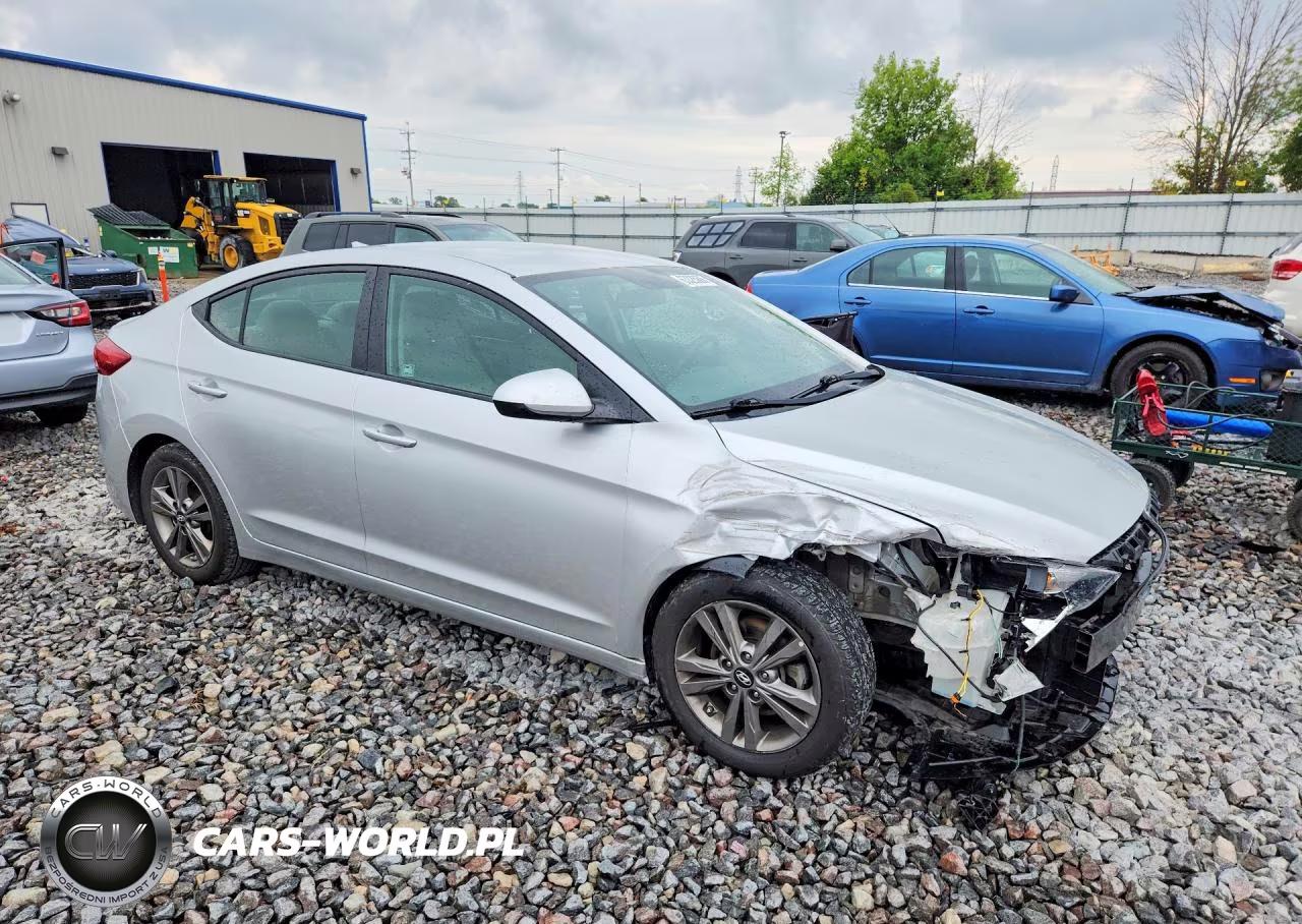 2017 Hyundai Elantra Se VIN:5NPD84LF8HH021713 - 4