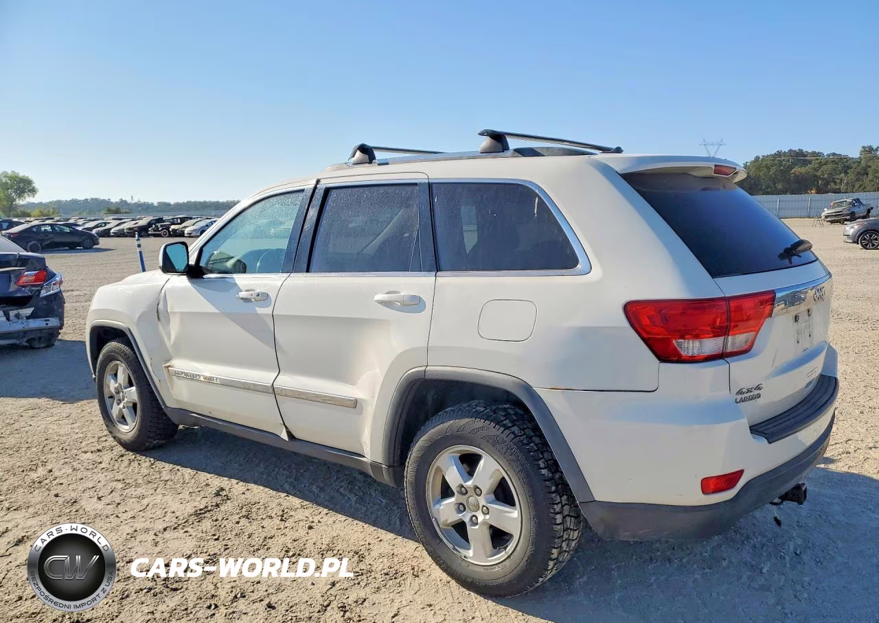 2011 Jeep Grand Cherokee Laredo VIN:1J4RR4GG2BC503032 - 2