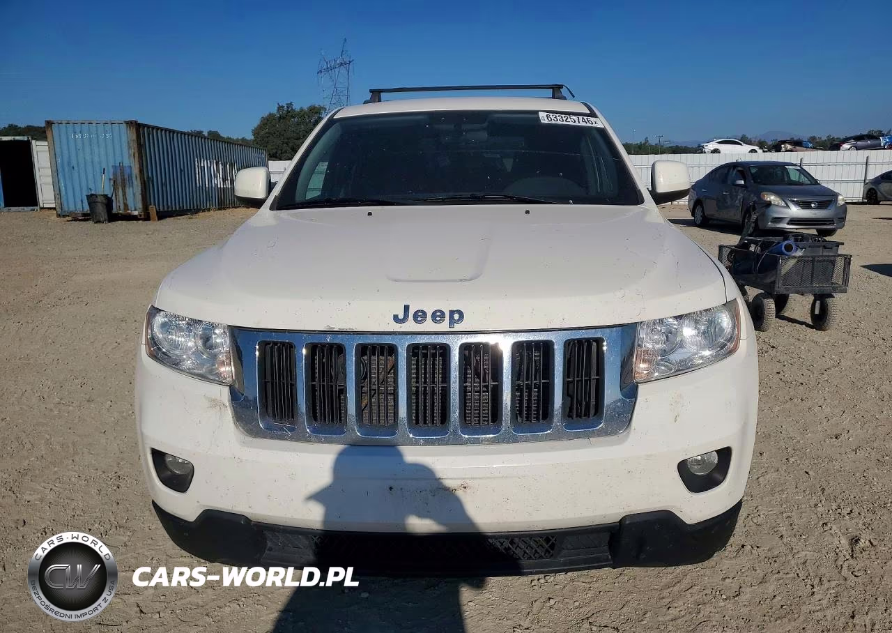 2011 Jeep Grand Cherokee Laredo VIN:1J4RR4GG2BC503032 - 5