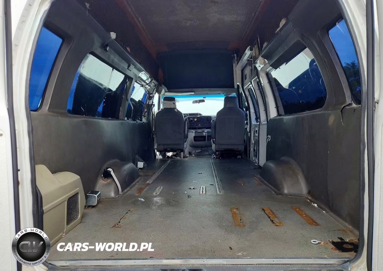 2011 Ford Econoline E350 Super Duty Van VIN:1FTSS3ELXBDA90647 - 10