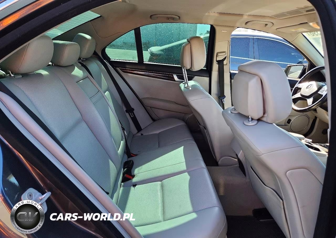 2012 Mercedes-Benz C 250 VIN:WDDGF4HB0CR235773 - 10