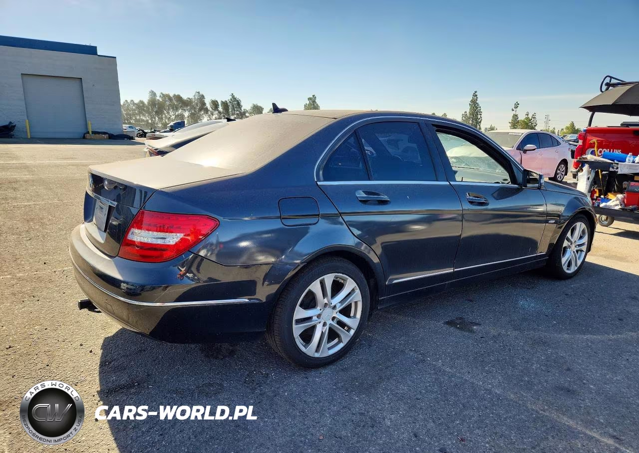 2012 Mercedes-Benz C 250 VIN:WDDGF4HB0CR235773 - 3