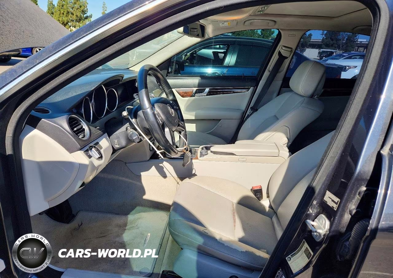 2012 Mercedes-Benz C 250 VIN:WDDGF4HB0CR235773 - 7