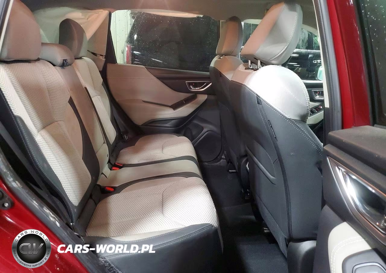 2019 Subaru Forester Premium VIN:JF2SKAEC5KH569279 - 10
