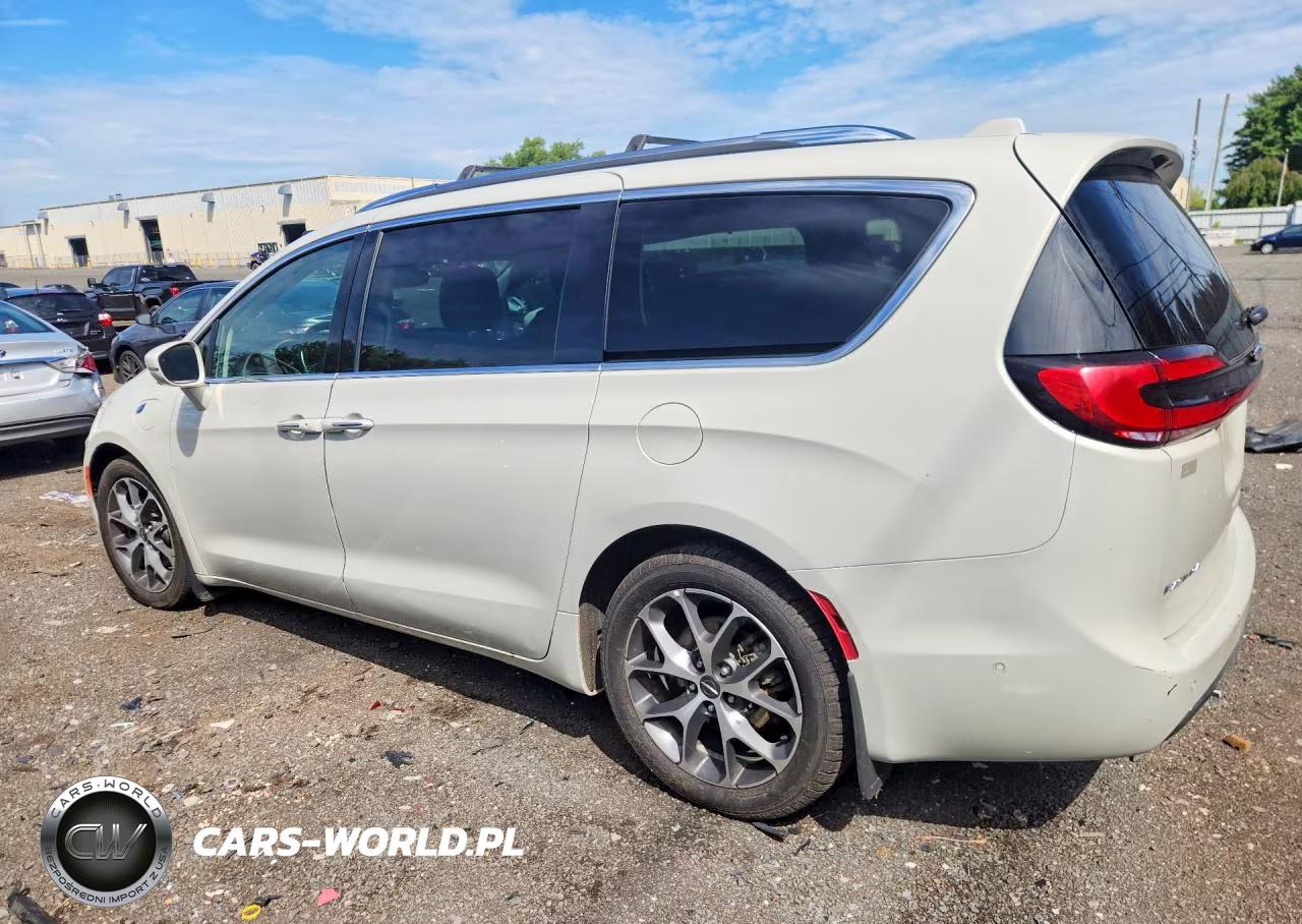 2021 Chrysler Pacifica Hybrid Touring L VIN:2C4RC1L74MR581060 - 2