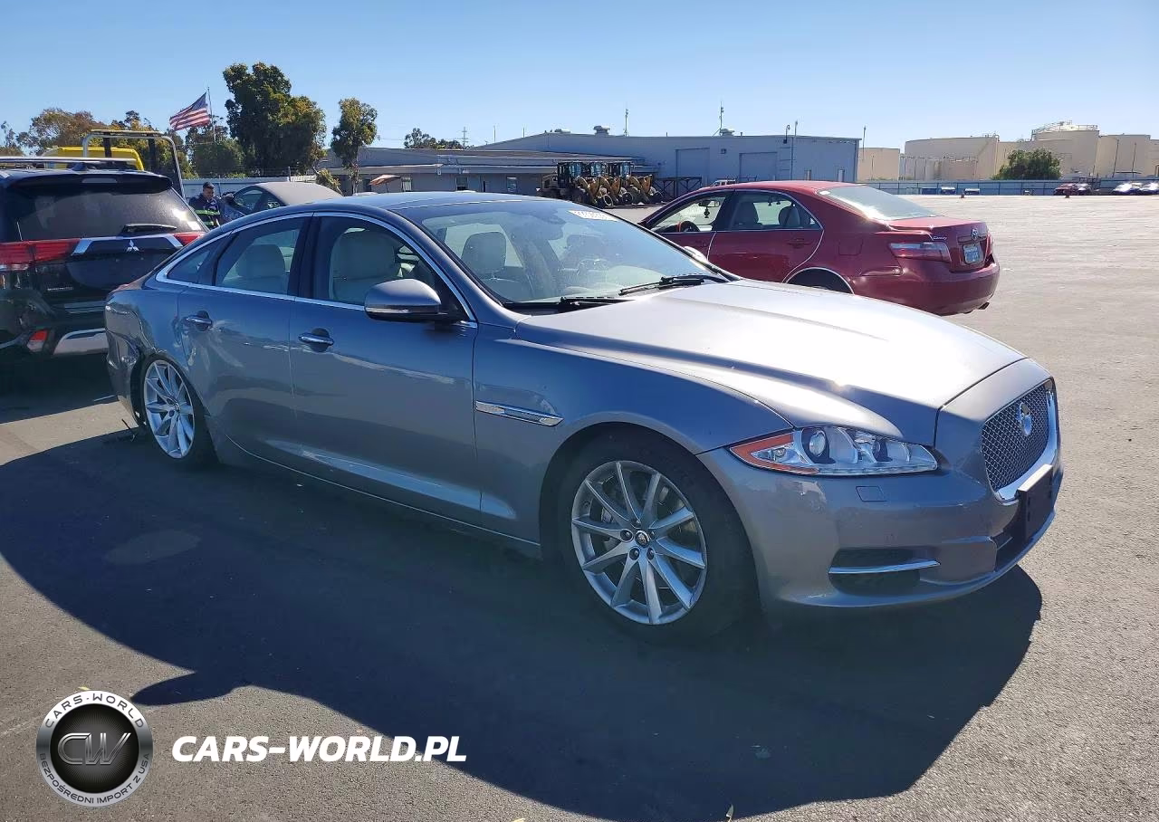 2013 Jaguar Xj VIN:SAJWA1C77D8V39505 - 4