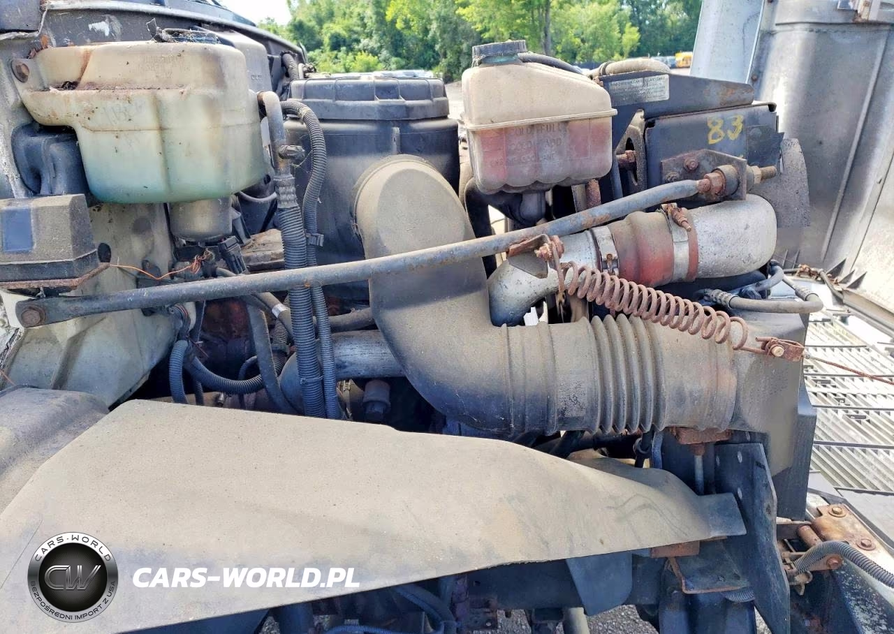 2002 GMC C7 Bucket Truck VIN:1GDM7H1C72J516305 - 10