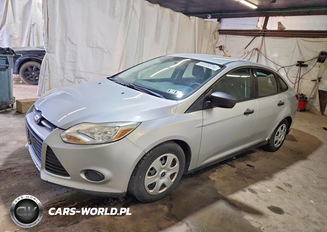 2013 Ford Focus S – zdjęcie 1 z 12