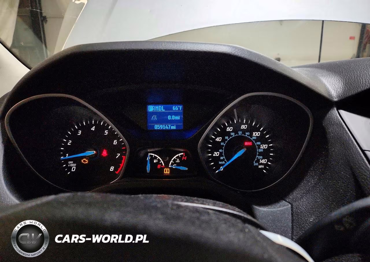 2013 Ford Focus S VIN:1FADP3E26DL350638 - 9