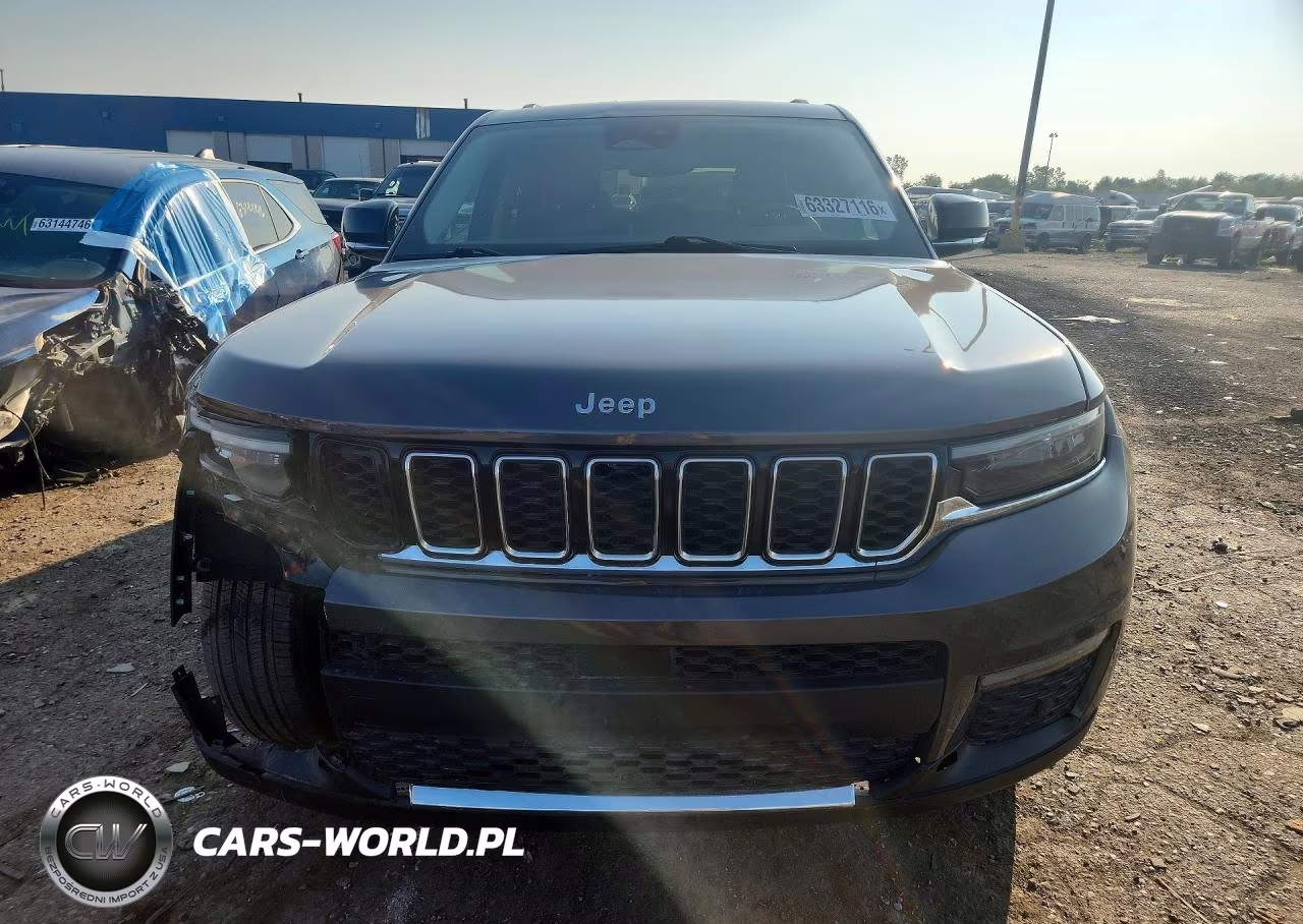 2023 Jeep Grand Cherokee Limited 4X4 VIN:1C4RJHBGXP8895599 - 5