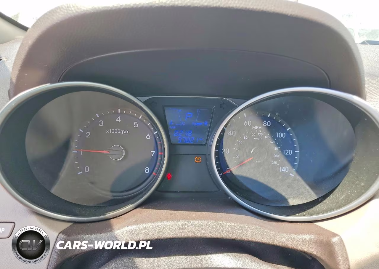 2011 Hyundai Tucson Limited VIN:KM8JU3ACXBU292377 - 9