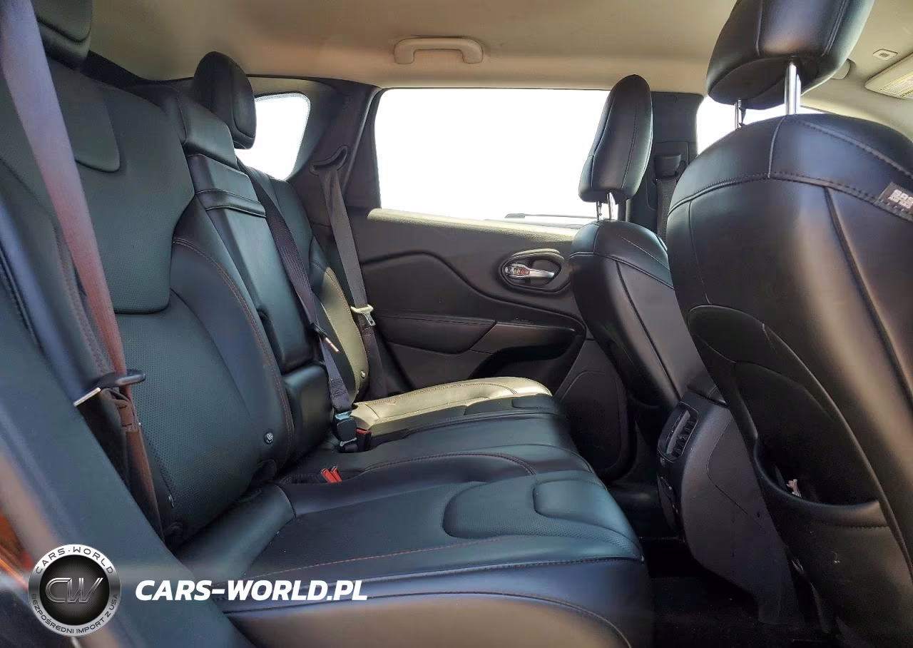 2019 Jeep Cherokee Trailhawk VIN:1C4PJMBX8KD139513 - 11