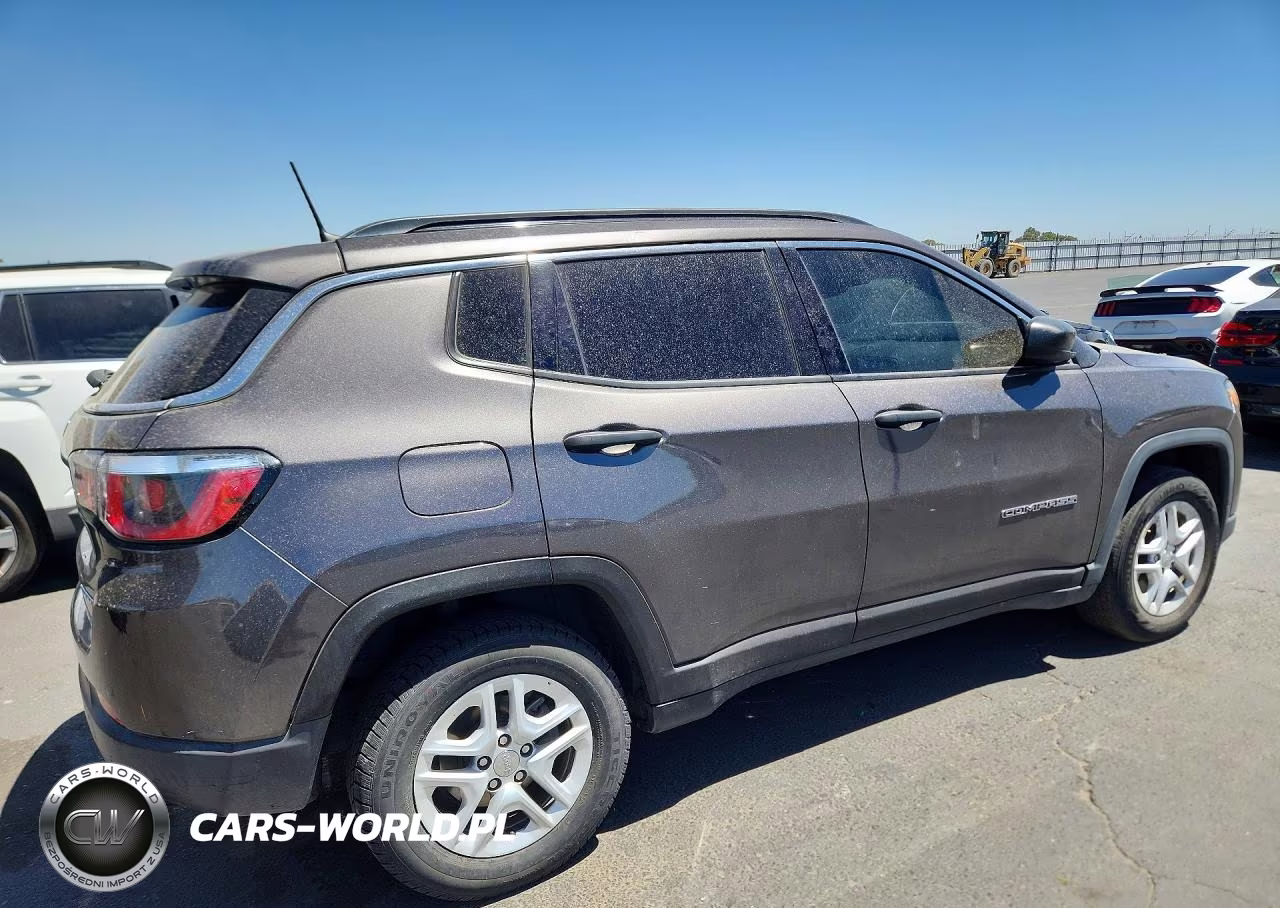 2019 Jeep Compass Sport VIN:3C4NJCAB7KT614702 - 3