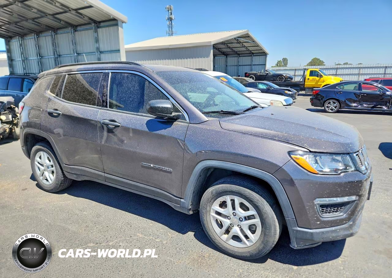 2019 Jeep Compass Sport VIN:3C4NJCAB7KT614702 - 4