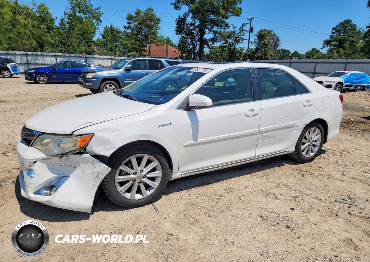2013 Toyota Camry Hybrid Xle – zdjęcie 1 z 12