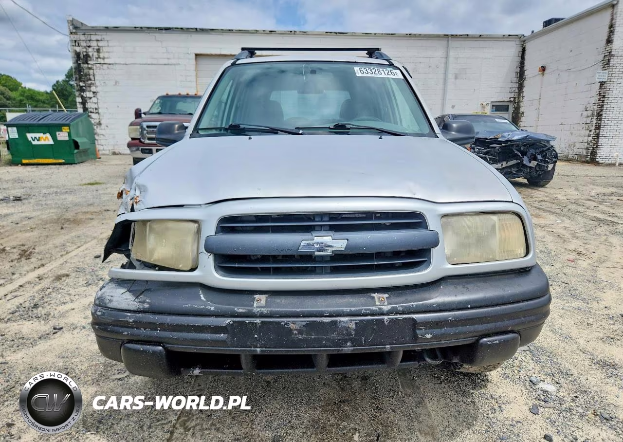 2000 Chevrolet Tracker VIN:2CNBJ13C4Y6942309 - 5