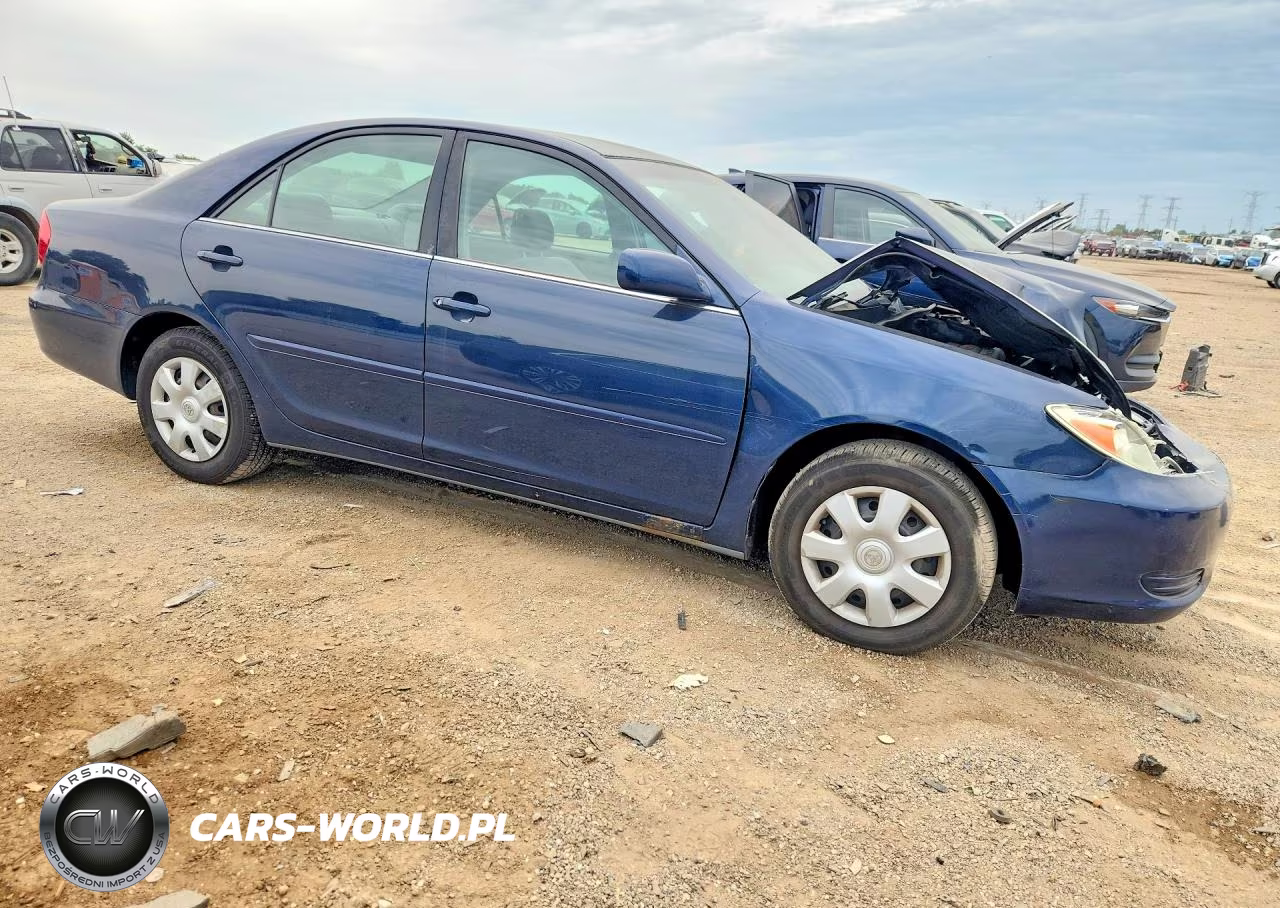 2004 Toyota Camry Le VIN:4T1BE32K04U320312 - 4