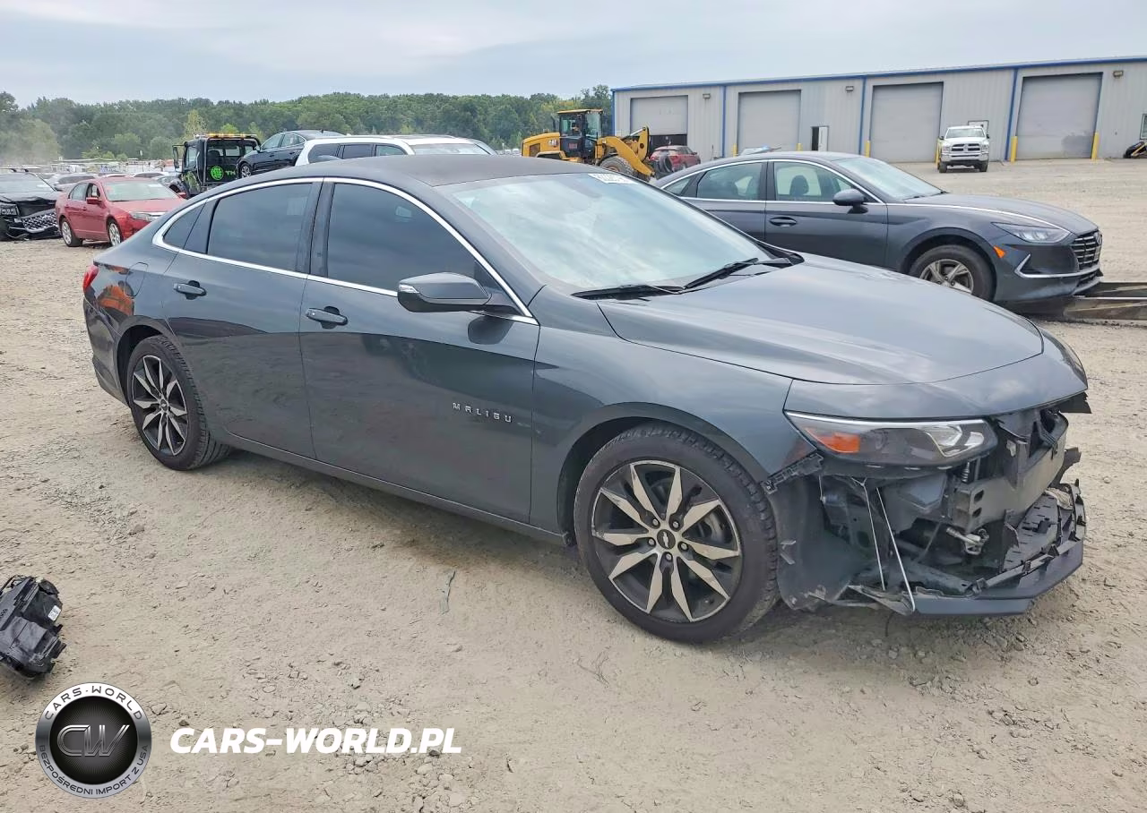 2017 Chevrolet Malibu Lt VIN:1G1ZE5STXHF262056 - 4