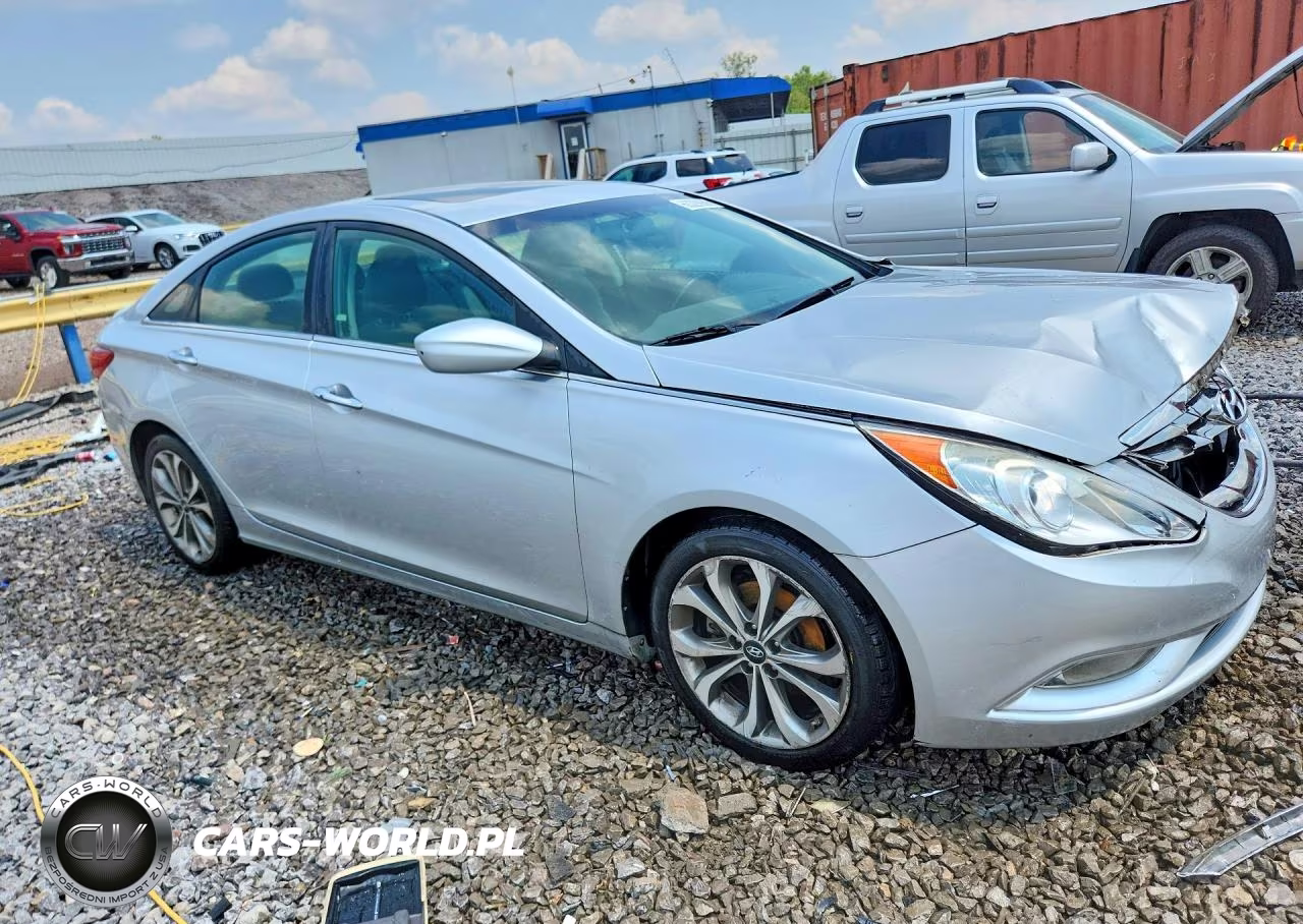 2013 Hyundai Sonata VIN:5NPEC4AB5DH748689 - 4