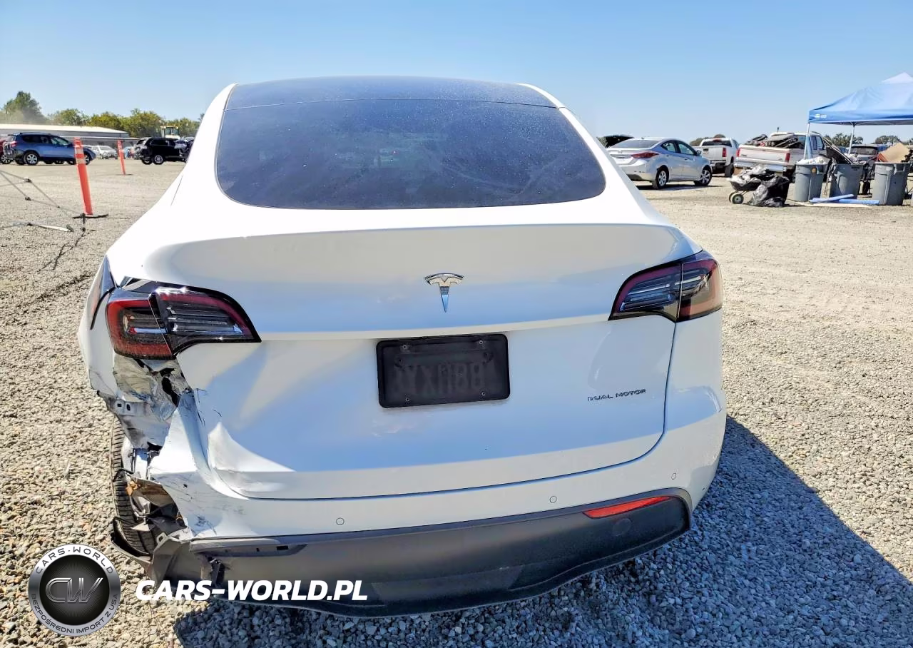 2021 Tesla Model Y VIN:5YJYGDEE1MF301653 - 6