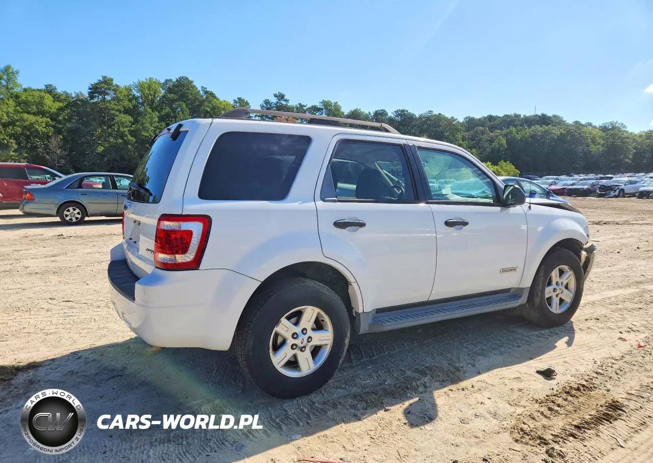 2008 Ford Escape Xlt VIN:1FMCU93138KE58802 - 3