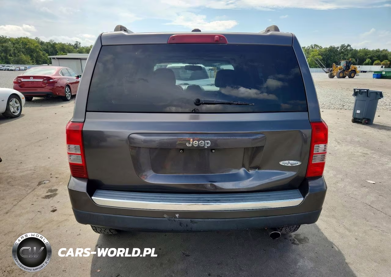 2016 Jeep Patriot Latitude VIN:1C4NJPFA6GD507063 - 6