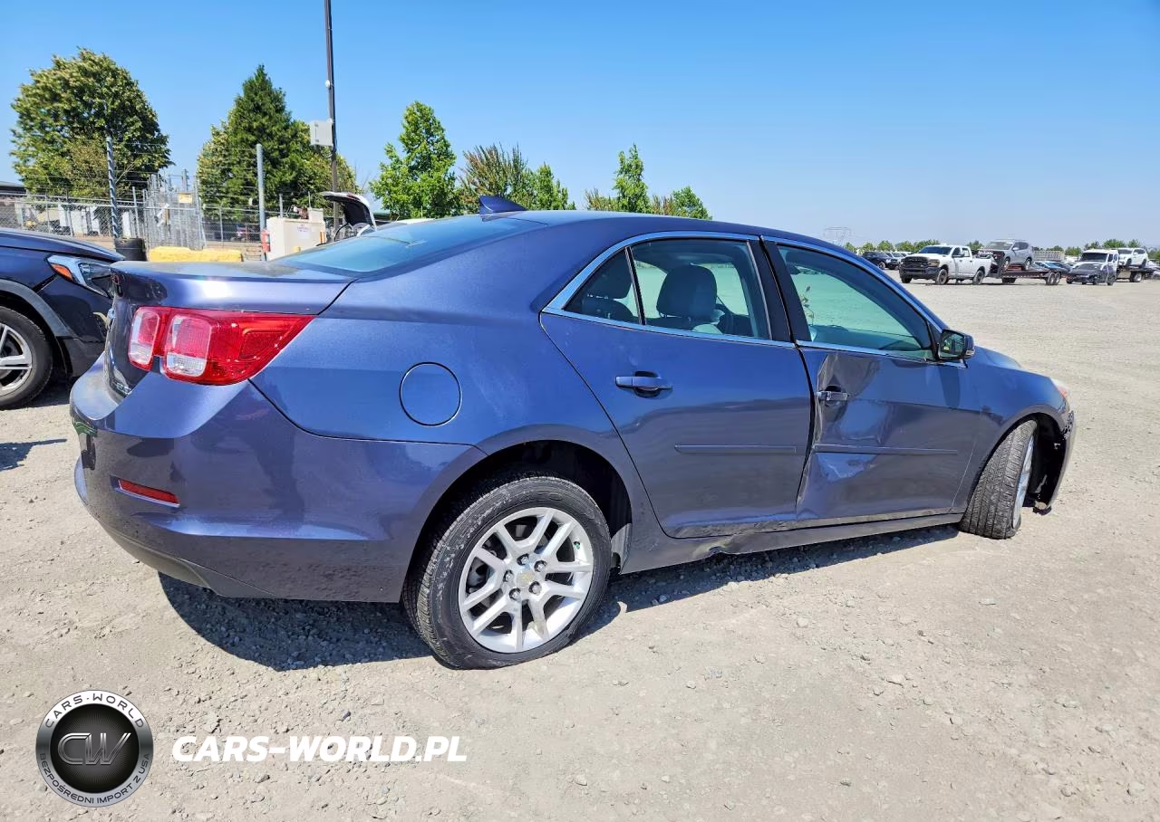 2015 Chevrolet Malibu 1Lt VIN:1G11C5SL4FF275630 - 3