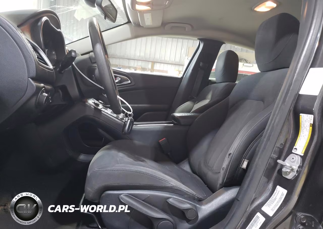 2016 Chrysler 200 Limited VIN:1C3CCCAB9GN170817 - 7
