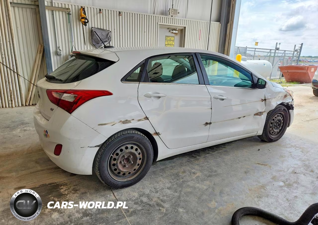 2016 Hyundai Elantra Gt Base VIN:KMHD35LH3GU334609 - 3