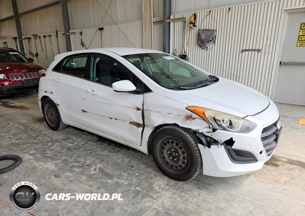 2016 Hyundai Elantra Gt Base VIN:KMHD35LH3GU334609 - 4