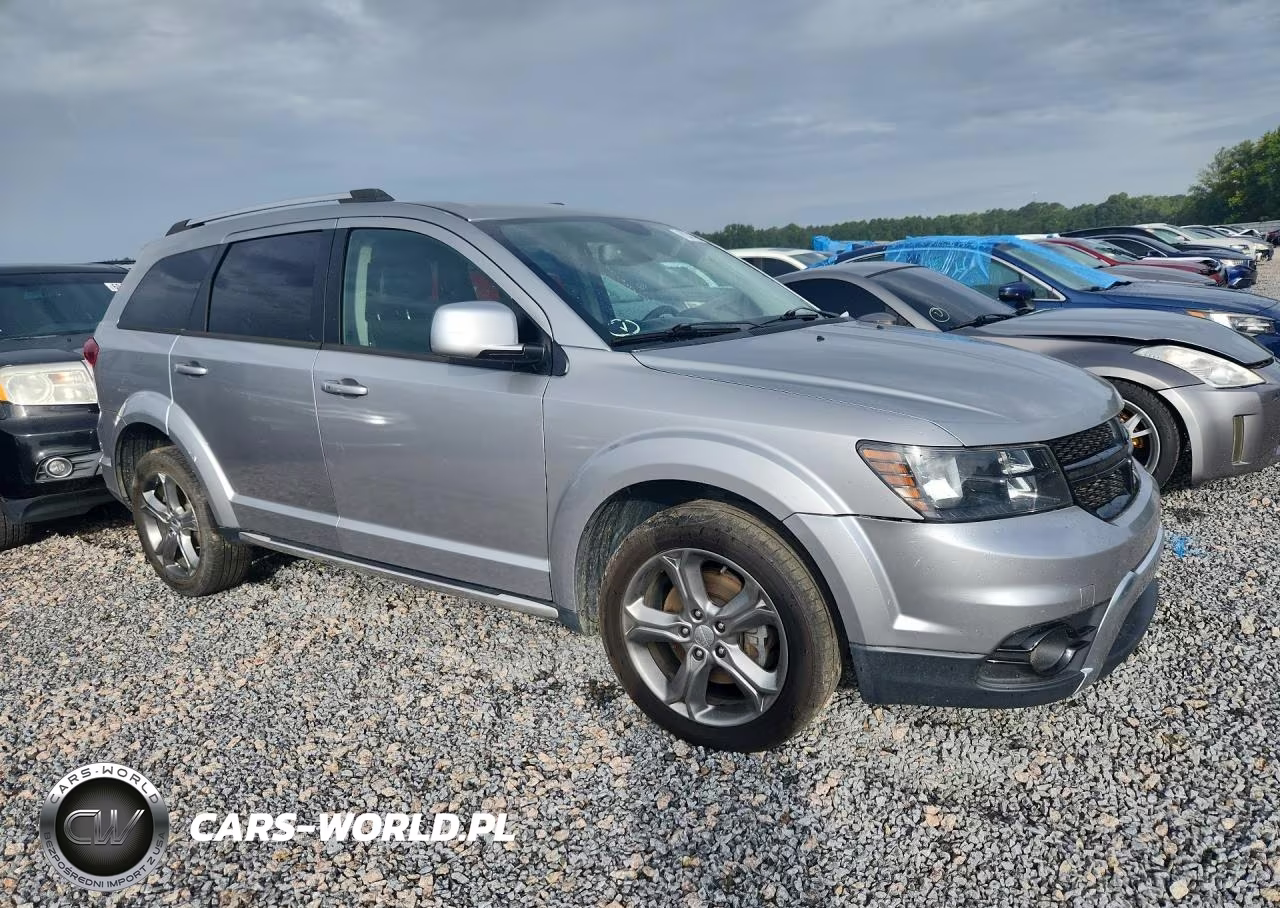 2017 Dodge Journey Crossroad VIN:3C4PDCGG8HT580488 - 4