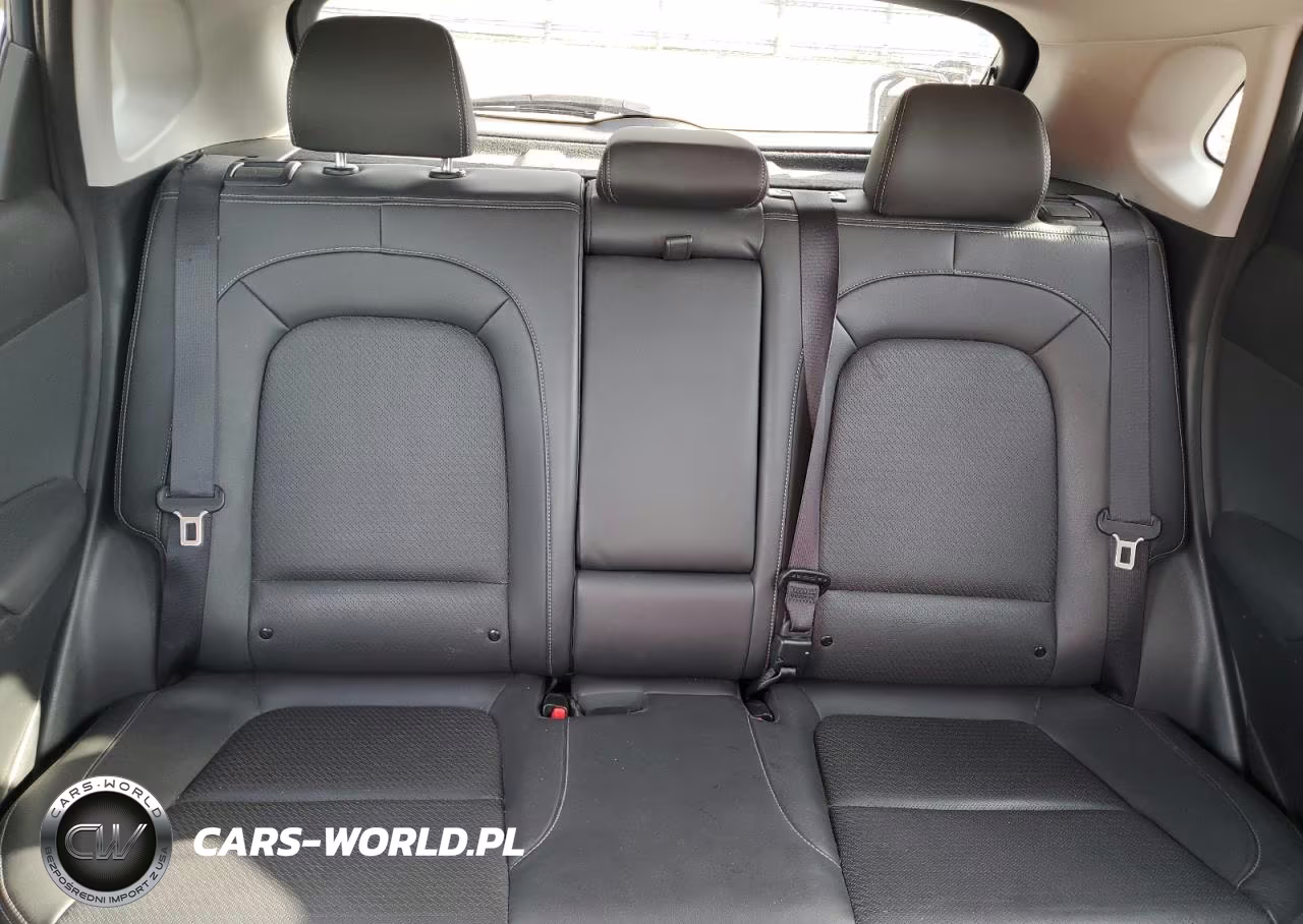 2019 Hyundai Kona Limited VIN:KM8K33A54KU271193 - 10