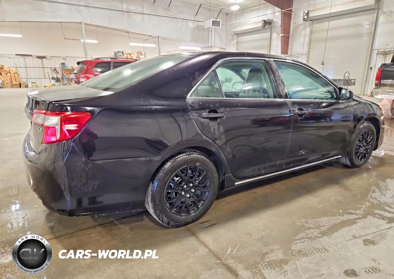 2014 Toyota Camry Le VIN:4T4BF1FK2ER343688 - 3