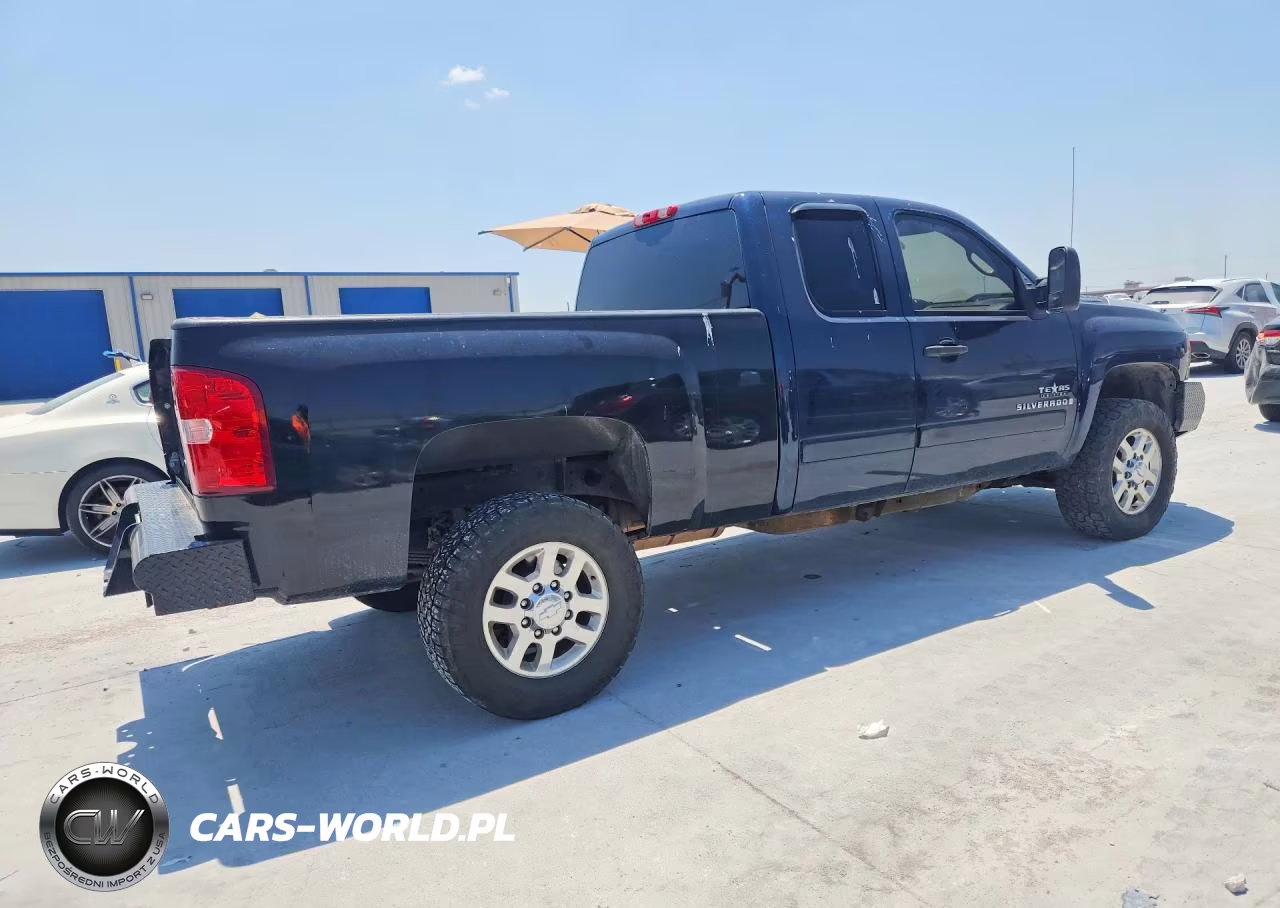 2012 Chevrolet Silverado K2500 Heavy Duty VIN:1GC2KVCG5CZ353360 - 3