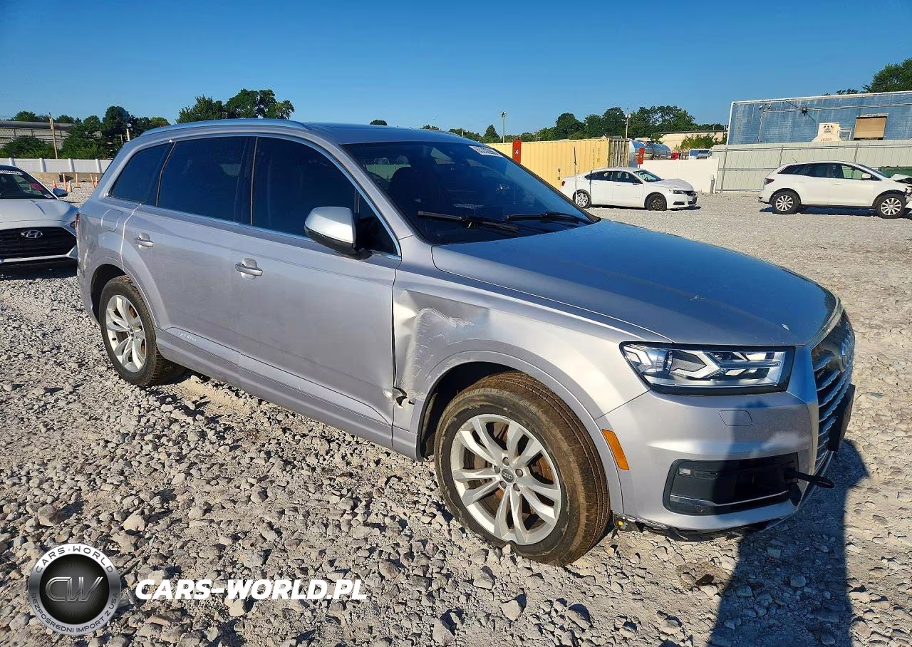 2017 Audi Q7 Premium Plus VIN:WA1LAAF78HD033458 - 4