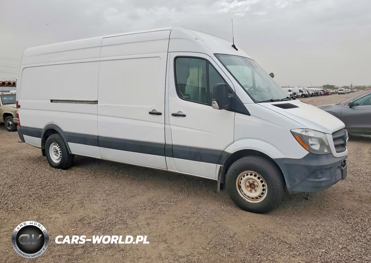2018 Mercedes-Benz Sprinter 2500 Delivery Van VIN:WD3PE8CD2JP593540 - 4