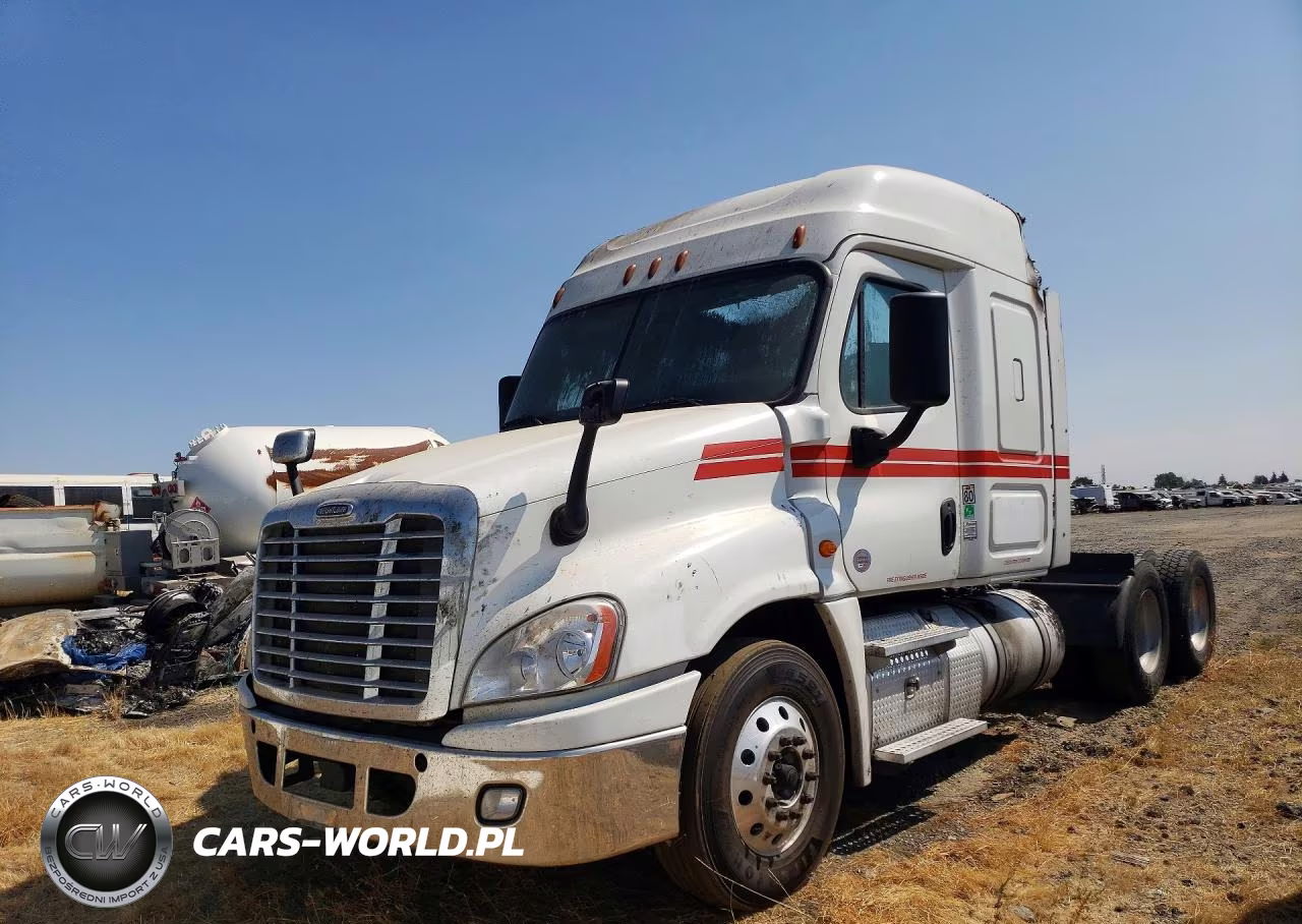 2018 Freightliner Cascadia 125" Sleeper Cab Semi Truck VIN:1FUJGLDV9JLKC7120 - 1