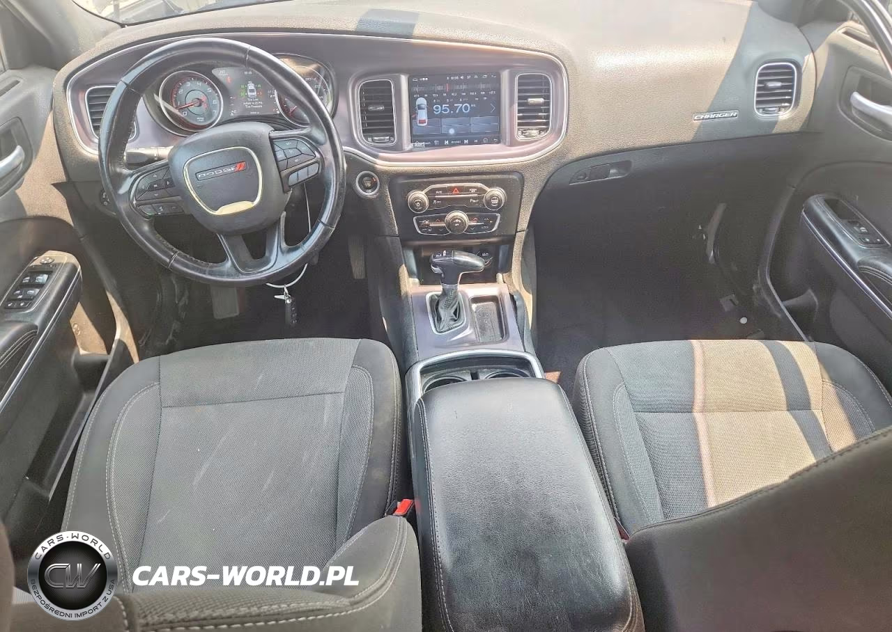 2018 Dodge Charger Sxt VIN:2C3CDXBG0JH173717 - 8