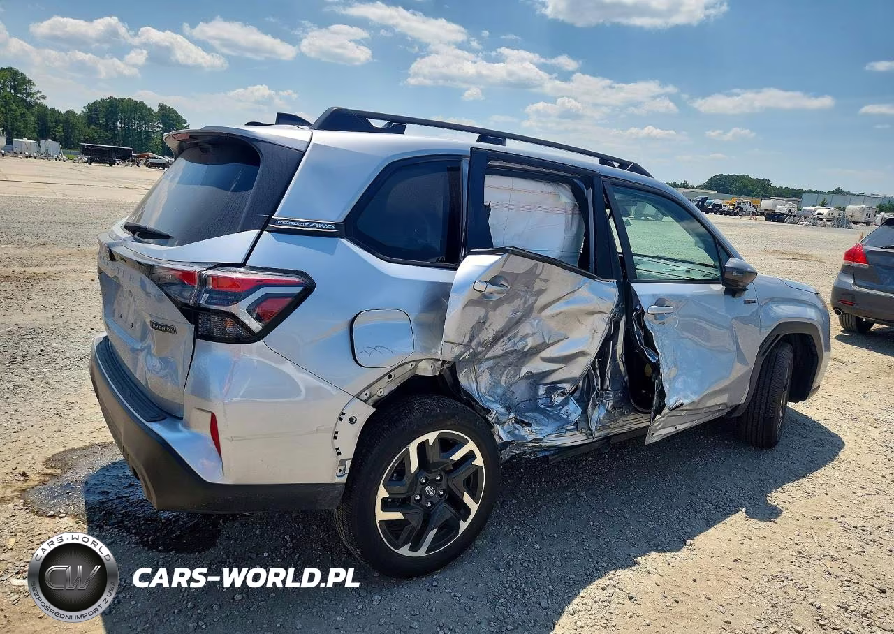 2025 Subaru Forester Premium VIN:JF2SLSED7SH409934 - 3